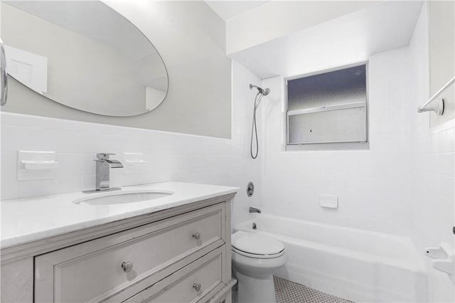 5840 SW 37th Ave, Dania Beach, FL 33312