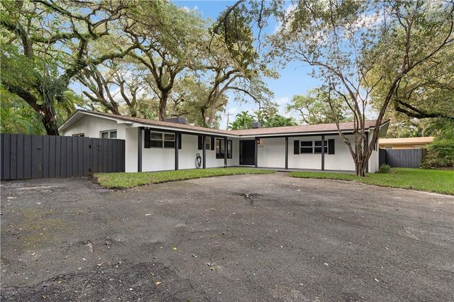 5840 SW 37th Ave, Dania Beach, FL 33312