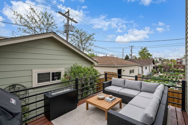 4906 N Kruger Avenue, Chicago, IL 60630