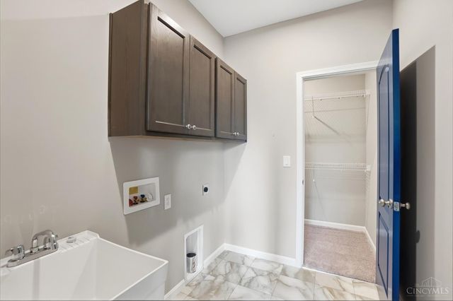 2615 Golden Leaf Drive, Beavercreek, OH 45431