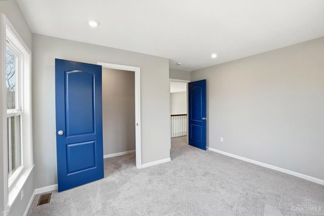 2615 Golden Leaf Drive, Beavercreek, OH 45431