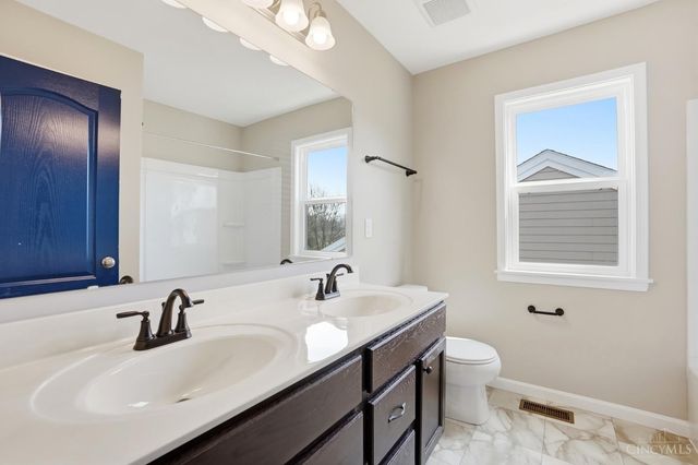 2615 Golden Leaf Drive, Beavercreek, OH 45431