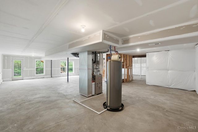 2615 Golden Leaf Drive, Beavercreek, OH 45431