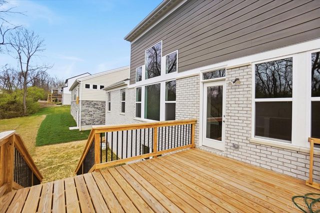 2615 Golden Leaf Drive, Beavercreek, OH 45431