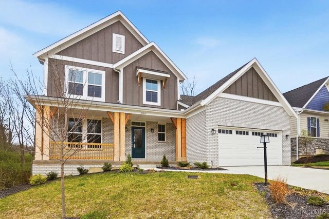 2615 Golden Leaf Drive, Beavercreek, OH 45431