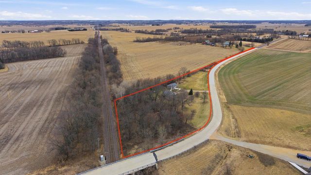 N4202 Welsh Road, Juneau, WI 53039