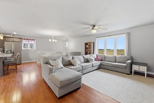 N4202 Welsh Road, Juneau, WI 53039