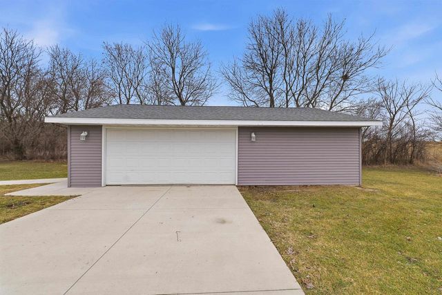 N4202 Welsh Road, Juneau, WI 53039