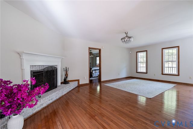 983 Genito West Blvd, Moseley, VA 23120