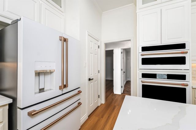 2100 Wood Duck Lane, Granbury, TX 76049