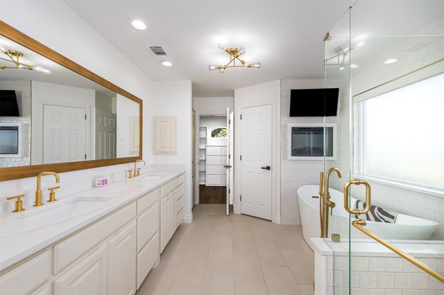 2100 Wood Duck Lane, Granbury, TX 76049