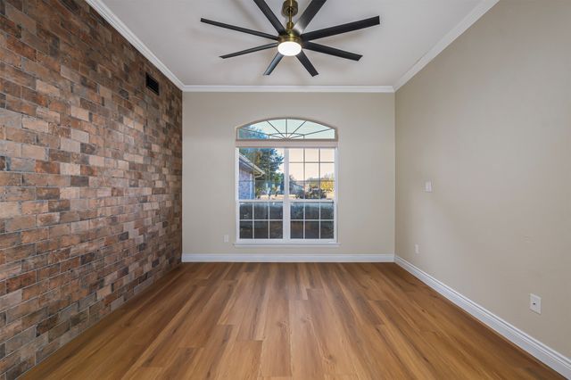 2100 Wood Duck Lane, Granbury, TX 76049