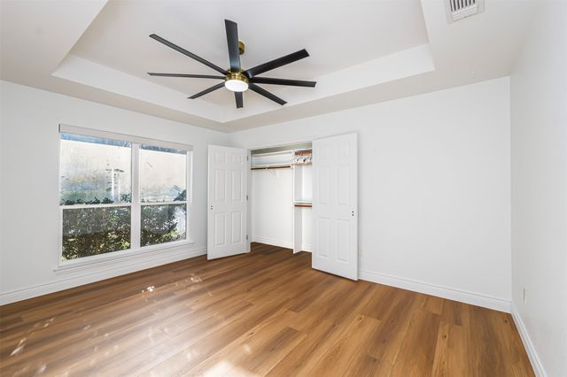 2100 Wood Duck Lane, Granbury, TX 76049