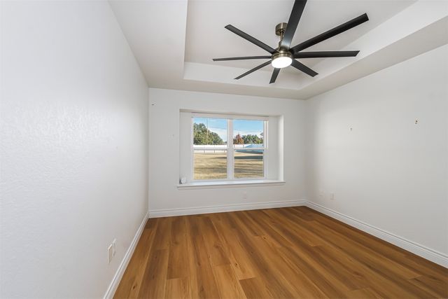 2100 Wood Duck Lane, Granbury, TX 76049