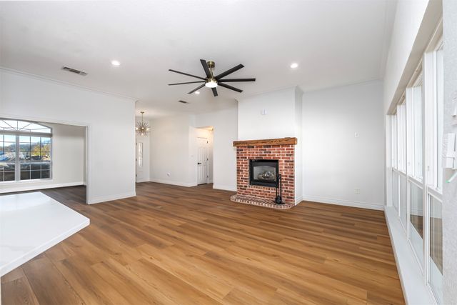 2100 Wood Duck Lane, Granbury, TX 76049