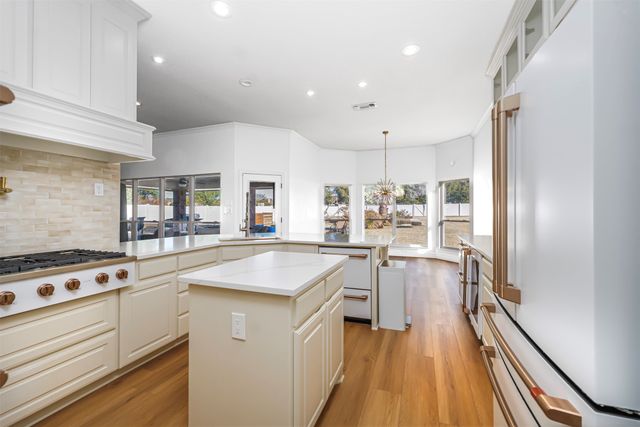 2100 Wood Duck Lane, Granbury, TX 76049