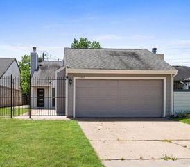 11847 Plumbrook Drive, Houston, TX 77099