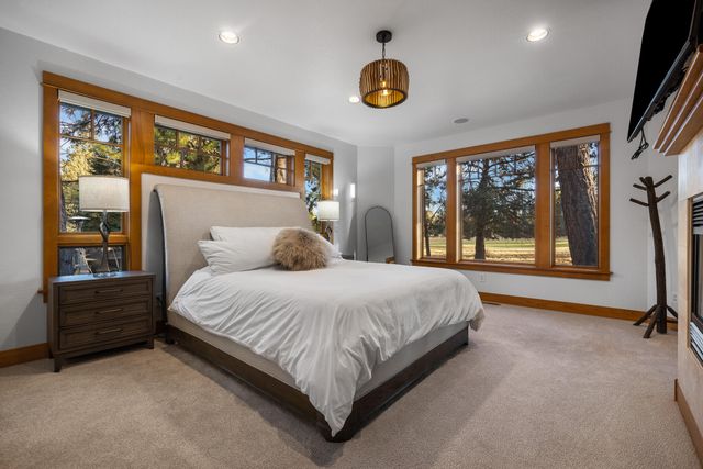 61469 Tam McArthur Loop, Bend, OR 97702