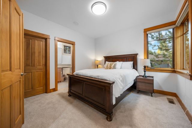 61469 Tam McArthur Loop, Bend, OR 97702