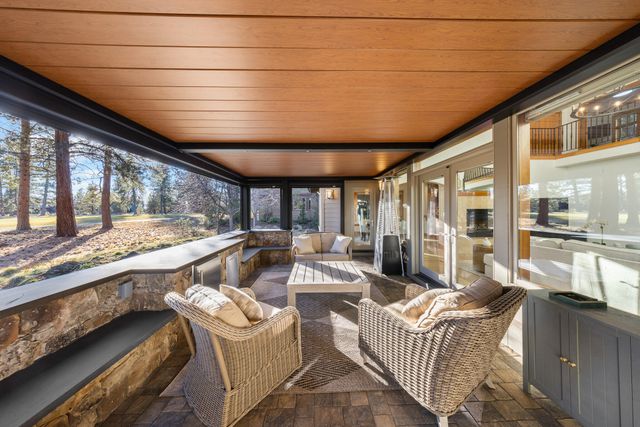 61469 Tam McArthur Loop, Bend, OR 97702