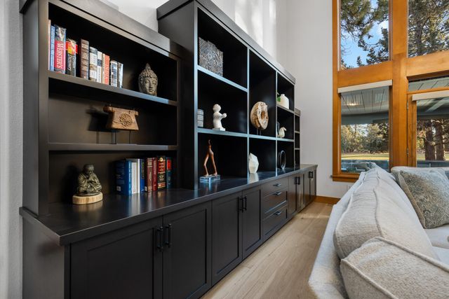 61469 Tam McArthur Loop, Bend, OR 97702