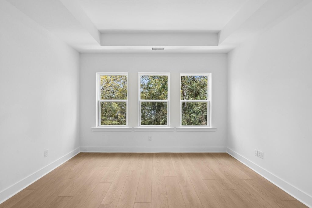 Image 17 of property listing at 205 Lazy Acres Loop, Summerville, SC 29483