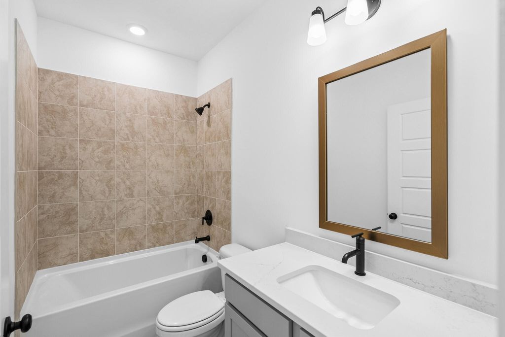 Image 22 of property listing at 205 Lazy Acres Loop, Summerville, SC 29483