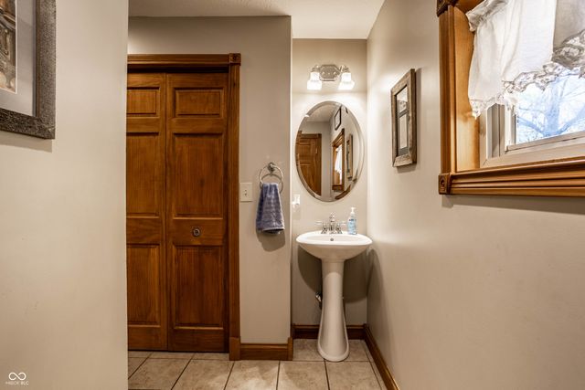 3255 S Greensboro Pike, New Castle, IN 47362