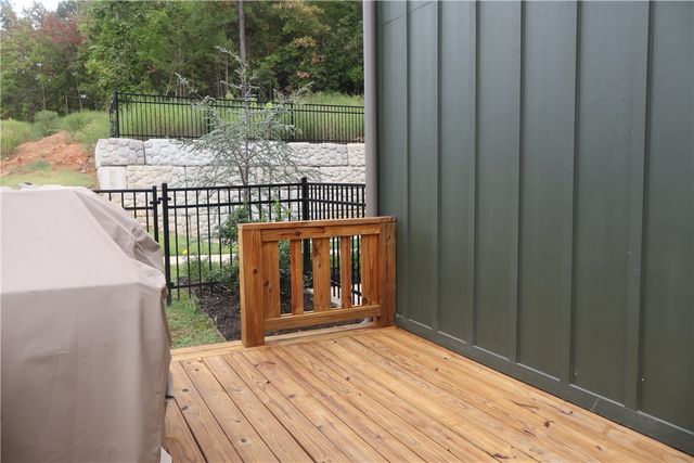 2085 E Roe Terrace, Fayetteville, AR 72703