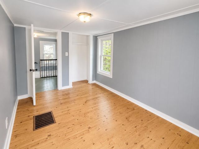 16 Fourth Street, Bristol, NH 03222