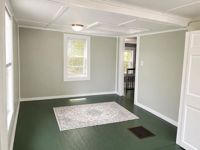 16 Fourth Street, Bristol, NH 03222