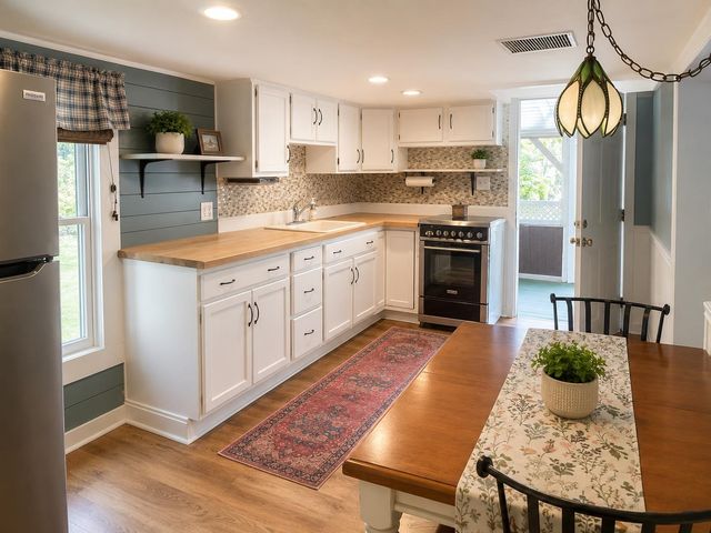 16 Fourth Street, Bristol, NH 03222
