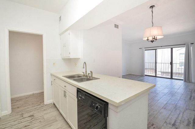 2475 Underwood Street 391, Houston, TX 77030