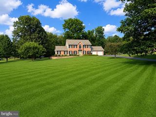 221 HADLEY DR, Falling Waters, WV 25419