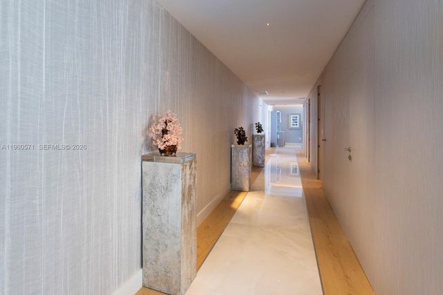 788 NE 23rd St 5302, Miami, FL 33137