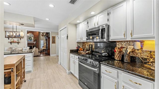 6605 POLEY CREEK DRIVE W, Lakeland, FL 33811