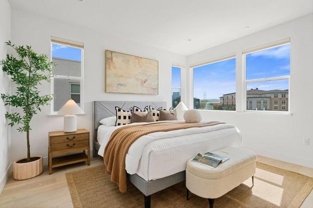 105 Starfish Lane, Foster City, CA 94404
