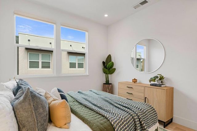 105 Starfish Lane, Foster City, CA 94404