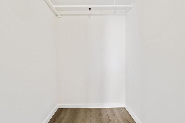 2460 Peachtree Road NE 1404, Atlanta, GA 30305