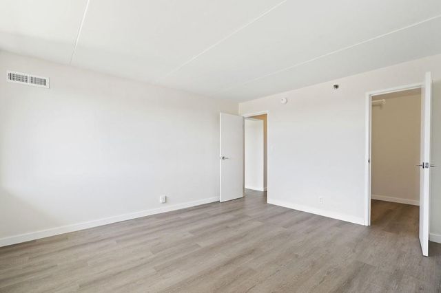 2460 Peachtree Road NE 1404, Atlanta, GA 30305