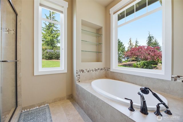 2416 Cascade Drive E, Roy, WA 98580