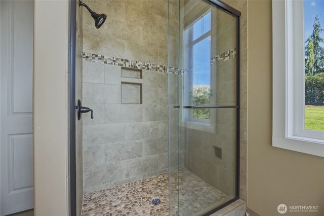 2416 Cascade Drive E, Roy, WA 98580