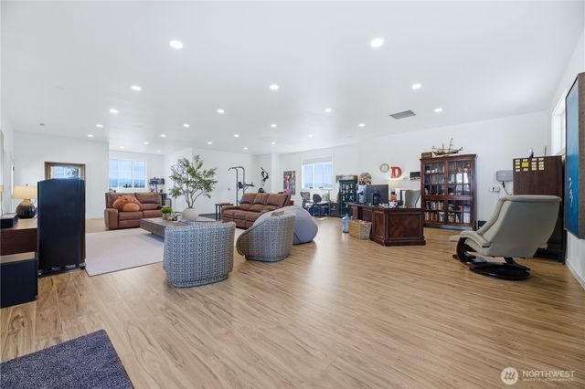 2416 Cascade Drive E, Roy, WA 98580