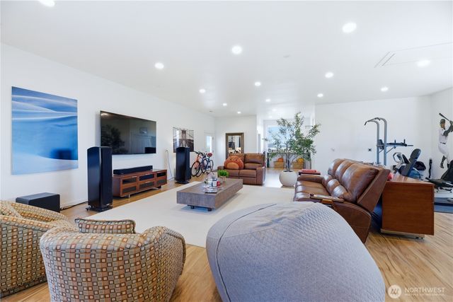 2416 Cascade Drive E, Roy, WA 98580