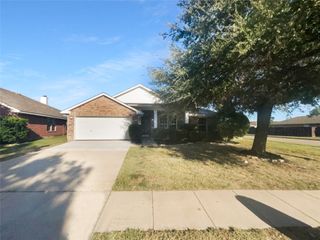 414 Creekwood Court, Forney, TX 75126