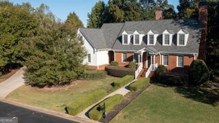 5580 Point West Drive, Oakwood, GA 30566