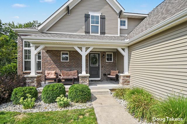 9413 Sunset Ridge Drive NE, Rockford, MI 49341