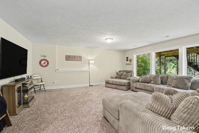 9413 Sunset Ridge Drive NE, Rockford, MI 49341