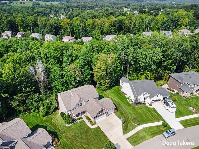 9413 Sunset Ridge Drive NE, Rockford, MI 49341