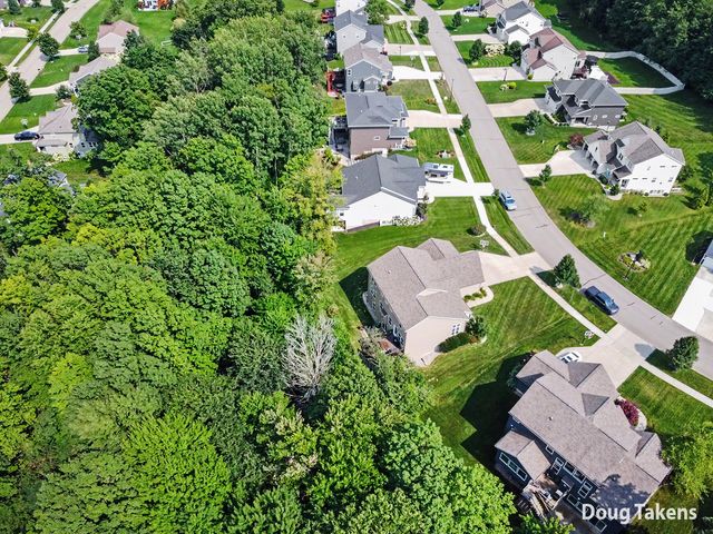 9413 Sunset Ridge Drive NE, Rockford, MI 49341